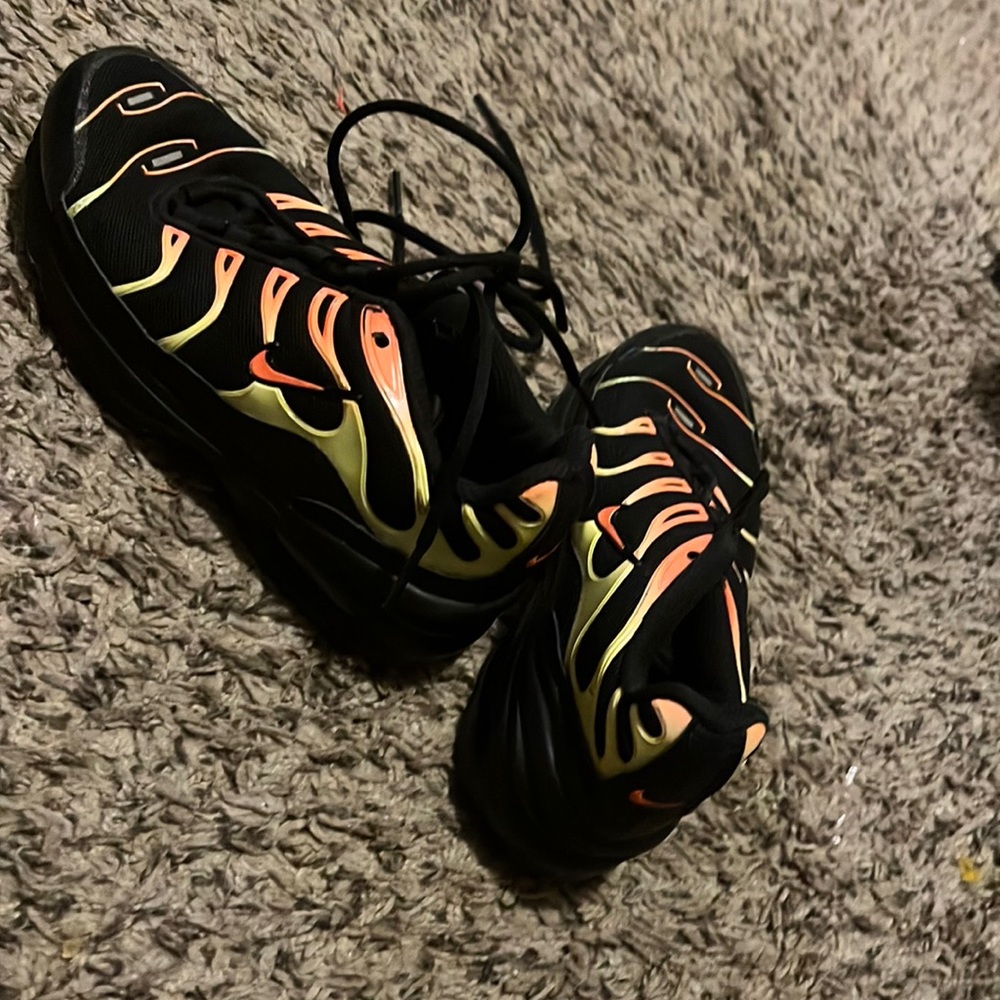 Nike shoes